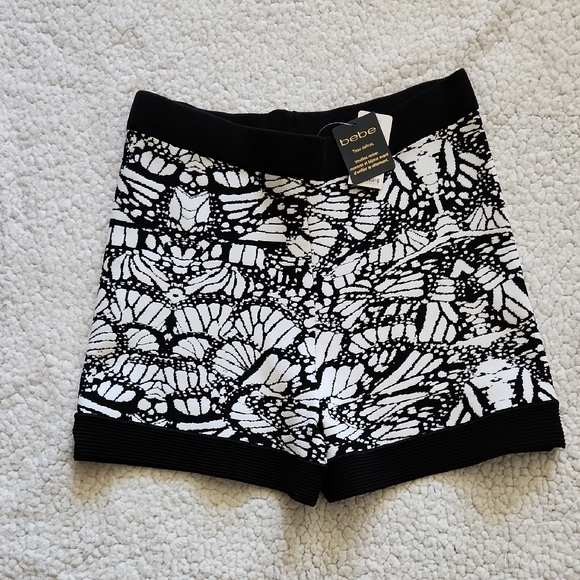 bebe Pants - Bebe High Waist Black and White Butterfly Short Shorts with Graffiti Print Sz M